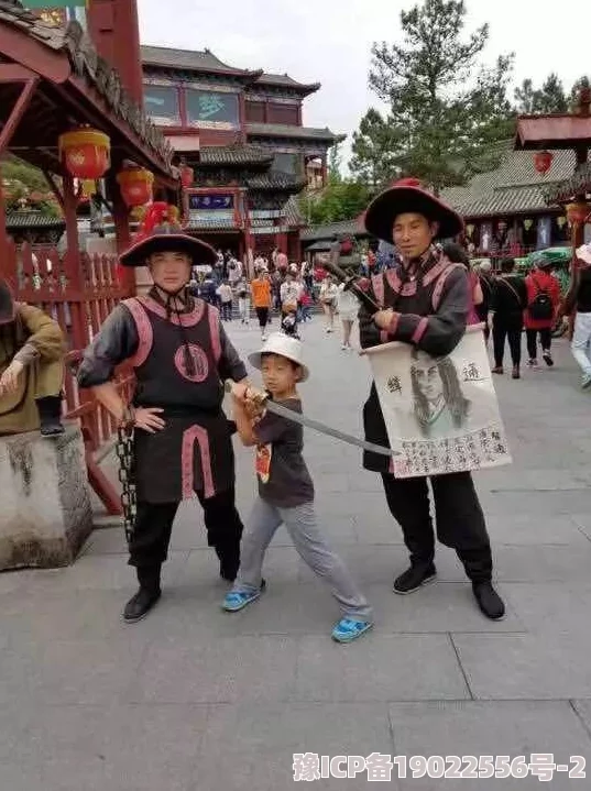 大唐绮丽客近日，剧组在横店影视城取景拍摄，场面宏大引人注目