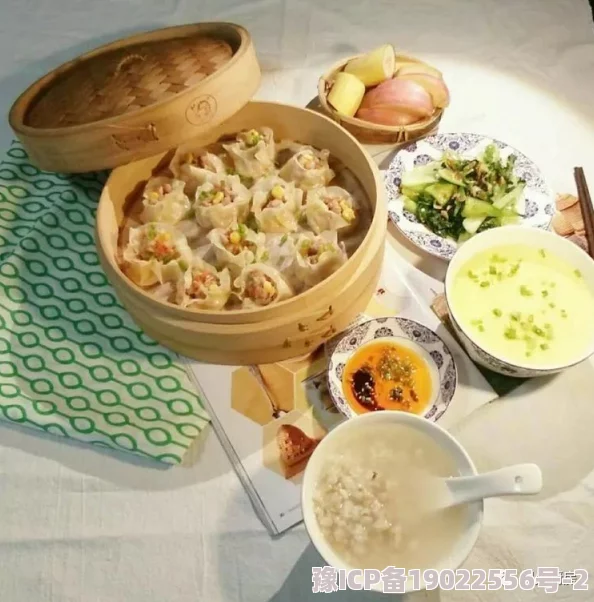 年轻的妈妈3中字巴巴鱼汤饭生活充满希望与爱，让每一餐都成为温暖的陪伴