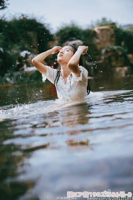 校花好湿好紧好浪好大好爽深夜寂寞难耐与学长共赴巫山云雨