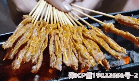 深夜食堂午夜12点后营业提供深夜美食