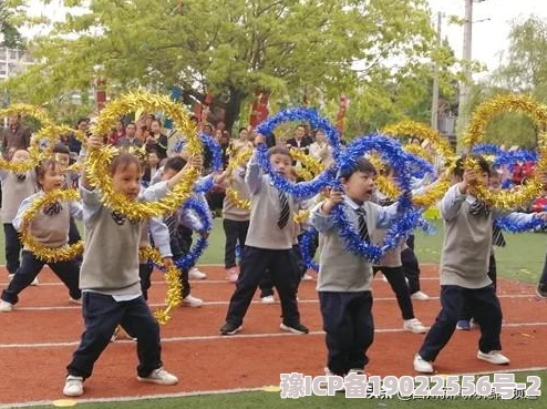 夜操让我们在清晨的阳光中锻炼身体增强意志力追求健康生活的美好未来