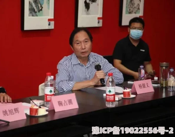 女警察和藏獒做拔不出来网友：这标题看得我一愣，要素过多不敢细想